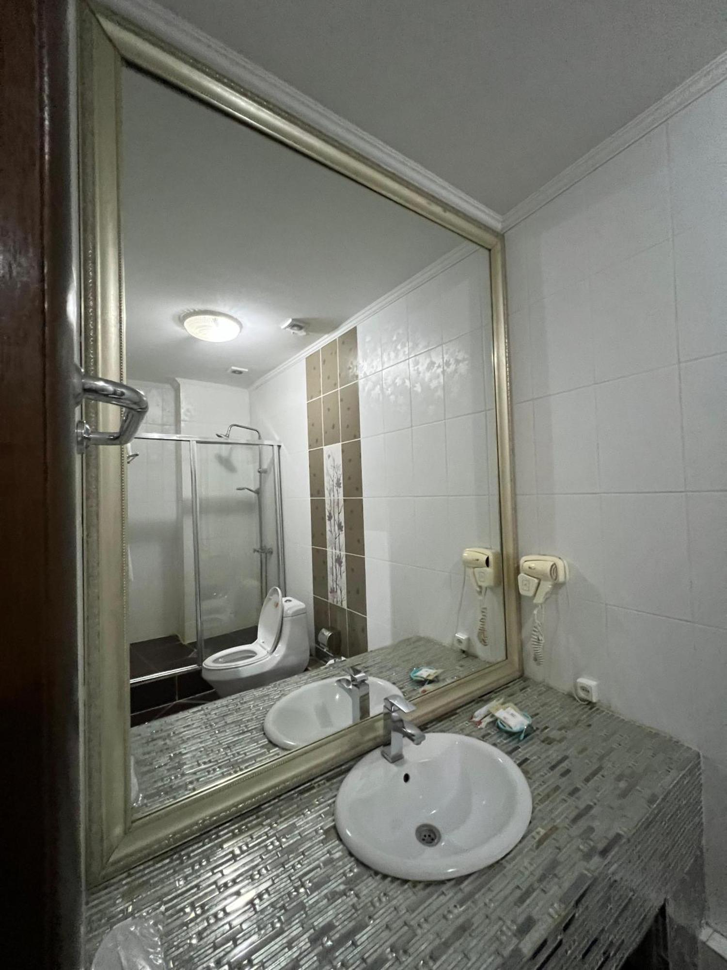 Sary Arka Hotel Tsjimkent Rom bilde
