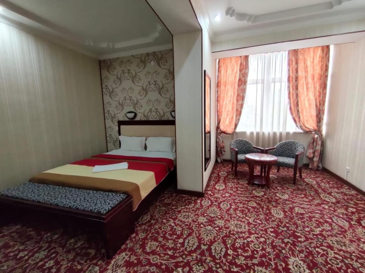 Sary Arka Hotel Tsjimkent Eksteriør bilde